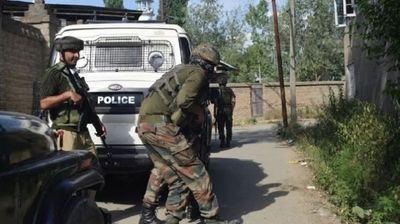 Jammu & Kashmir: Encounter breaks out in Baskuchan area of Shopian