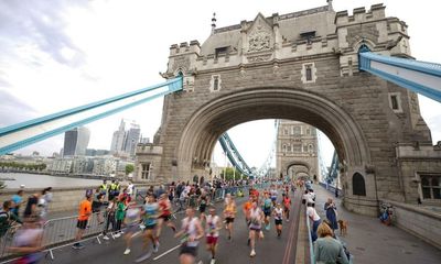 London Marathon 2022: Yehualaw and Kipruto triumph in elite races — as it happened