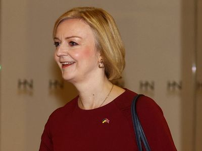 Liz Truss refuses to commit to benefits hike but stands by tax cut for rich