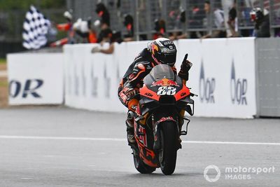Thailand MotoGP: Oliveira wins wet race, nightmare for Quartararo