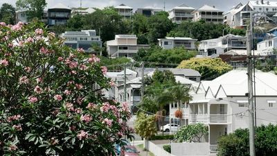 Property prices drop nationally again, with Sydney diving 6pc annually and regional Australia following suit