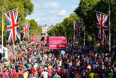 London Marathon 2022: Thousands of runners take part in colourful event