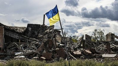 U.S. celebrates "significant" wins in Ukraine, as criticism in Russia grows