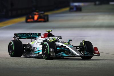 Hamilton won’t “punish himself” for F1 Singapore GP mistake