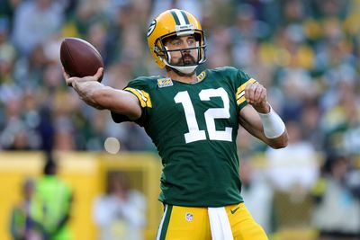 Aaron Rodgers throws 500th career TD pass
