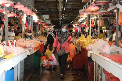 Malaysia seen pushing 'feel good' budget ahead of elections
