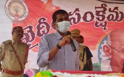 Gandhiji’s message can reform prisoners, says Collector