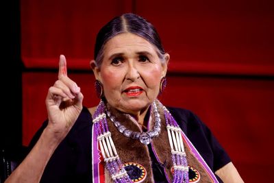 Sacheen Littlefeather: Fans pay tribute to ‘brave’ actor and activist who declined Marlon Brando’s Oscar