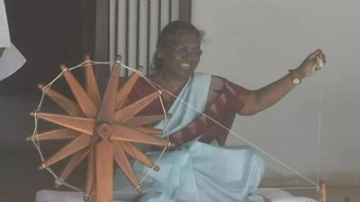 President Droupadi Murmu pays floral tribute to Mahatma Gandhi at Sabarmati Ashram
