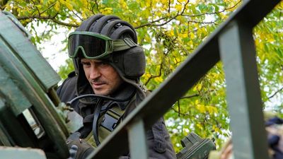 Ukrainian troops continue offensive, claim new gains