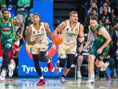 Taipans blitz upsets JackJumpers in NBL