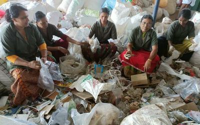Haritha Karma Sena finds a bundle of cash from plastic waste at Vadakara Municipality in Kozhikode