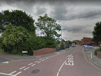 Slough ‘murder’: Man, 21, dies after he was knocked off bike and attacked by gang