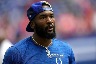 Colts’ Shaquille Leonard, Tyquan Lewis won’t play vs. Broncos
