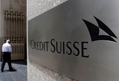 Credit Suisse sees shares sink over restructuring concerns