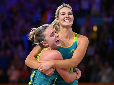 Pregnant Bueta out of Tests, Super Netball