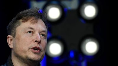 Elon Musk in row with Ukraine's Volodymyr Zelenskyy over Twitter poll suggesting Russia should keep Crimea