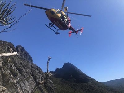 Man dies after falling from yacht in Tas