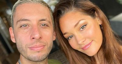 Example splits from model wife after 11 years of marriage and two sons