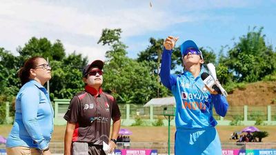 Asia Cup: India opt to bat against UAE, Harmanpreet Kaur rested