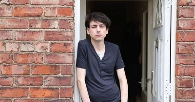 Sainsbury's shopper left with no food or money after delivery driver demanded ID