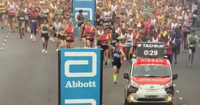 Amateur London Marathon runner sprints past professionals to lead famous race