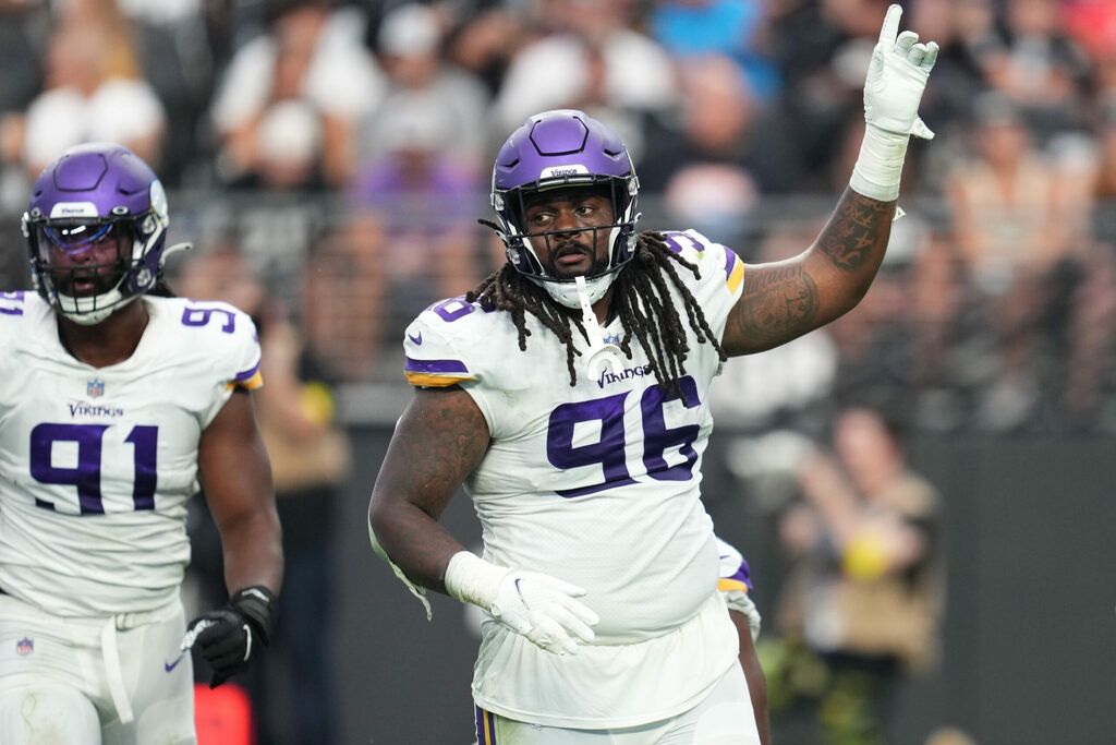 Vikings 'underdog' Armon Watts pushing to stay in starting defense