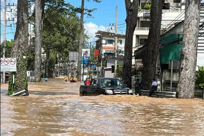 More pumps to drain flooded Chiang Mai