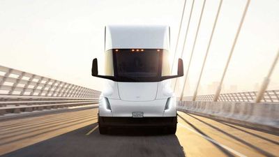 Tesla Semi With Storytelling Graffiti Shows Up At Tesla's AI Day