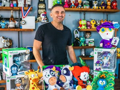 VeeFriends Lands Partnership With Macy's And Toys "R" Us: How You Can Get NFT Physical Collectibles