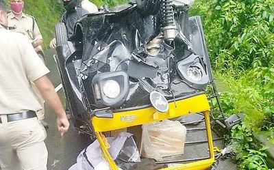 10 killed in a road accident in Gujarat