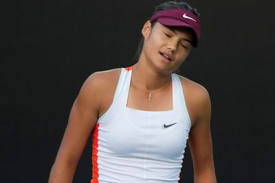Emma Raducanu suffers first-round defeat at Agel Open but Harriet Dart progresses