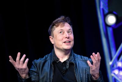 Ukraine official rips Musk "peace" plan