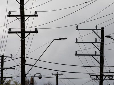 Aussies pay '$10b' too much on power bills
