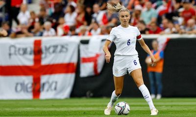 Leah Williamson leaves England camp and will miss USA showdown