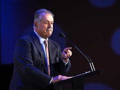 Trump, Saudis on menu in Liveris address