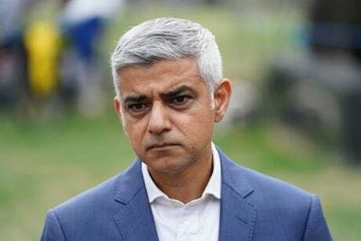 Covid: Sadiq Khan ‘worried’ about prospect of twindemic of flu and Covid this winter