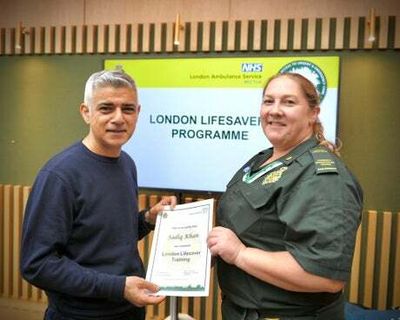 Sadiq Khan calls on Londoners to ‘help save lives’ as he learns CPR