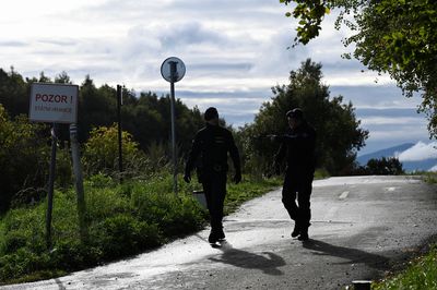 Czech government extends Slovak border checks by 20 days
