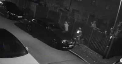 Moment two men smash into car and steal £50,000 of gold bars