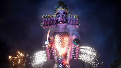 Indian cricket fraternity extends wishes on Dussehra