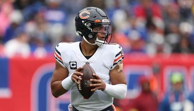 Justin Fields can’t run at the expense of throwing downfield