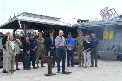 Biden and DeSantis offer praise for joint response to Hurricane Ian - Roll Call