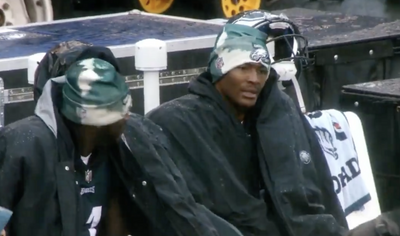 Mics caught Eagles’ DeVonta Smith hilariously bemoaning a Philadelphia downpour, and it was so relatable