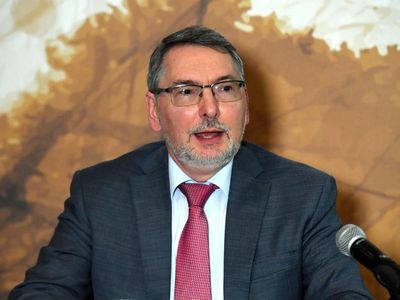 Expulsion threat to Russian embassy battle