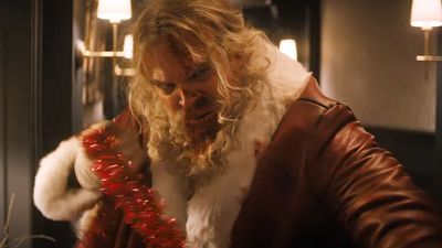 David Harbour Will Play A Furious Santa In A New Xmas Film I Want To Be His Ho Ho Ho