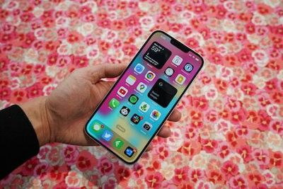 iPhone 14 Plus review: A big screen without any 14 Pro Max extras