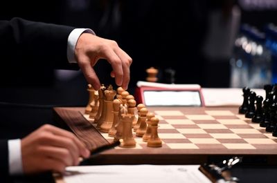 Grandmaster Hans Niemann defends reputation after cheating claims