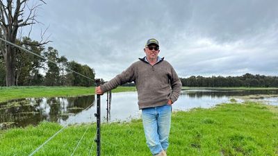 Communities on flood watch in northern Victoria and southern NSW