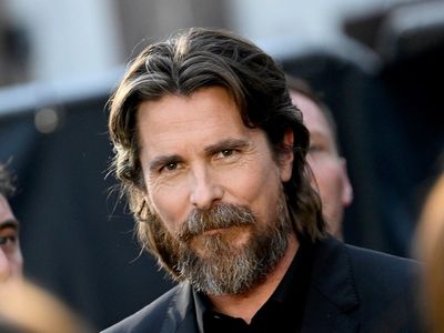 Christian Bale says he acted as ‘mediator’ between David O Russell and Amy Adams on American Hustle set